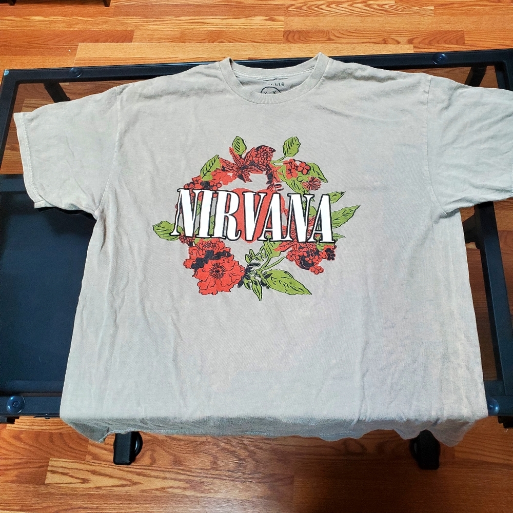 Cream Nirvana T-Shirt Size XL